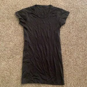Lululemon Swiftly Tech short sleeve size 4